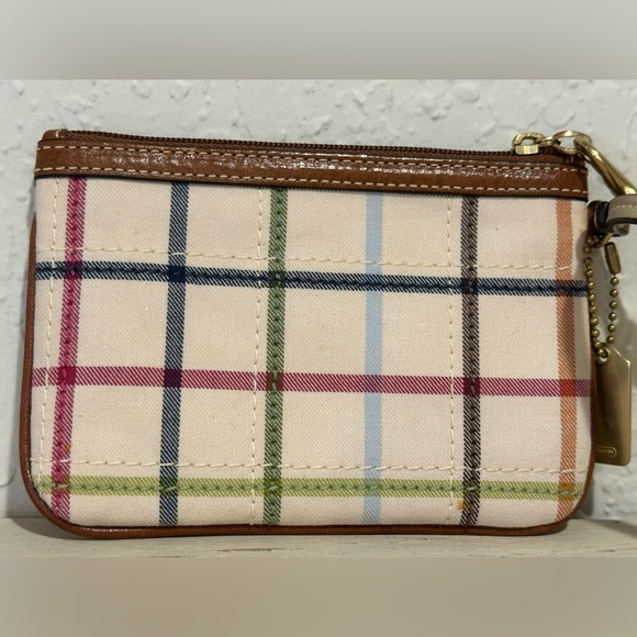 Coach Bleeker Tattersall Vintage Wristlet w/original Brass Hangtag - Picture 3 of 5